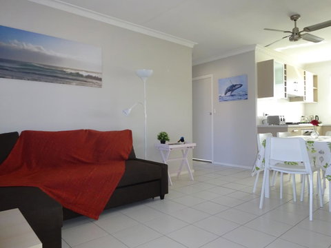 Selene Holiday Apartment @West Beach - QLD Tourism 31