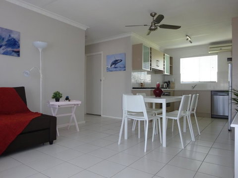 Selene Holiday Apartment @West Beach - QLD Tourism 12