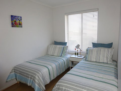 Selene Holiday Apartment @West Beach - QLD Tourism 24