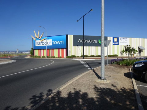 Selene Holiday Apartment @West Beach - QLD Tourism 32