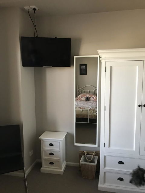 Rezare House Bed & Breakfast - QLD Tourism 10