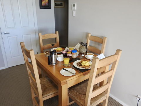 Rezare House Bed & Breakfast - QLD Tourism 31