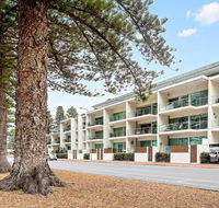 Breeze Beachfront Apartments - QLD Tourism