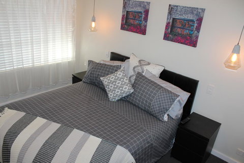 Christophers Villa - QLD Tourism 16