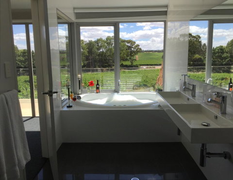 Barossa Shiraz Estate - QLD Tourism 39