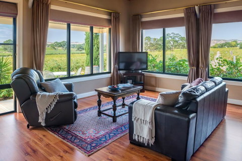 Barossa Shiraz Estate - QLD Tourism 14