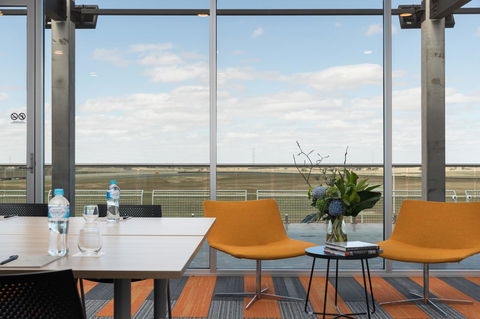 Rydges Pit Lane - Queensland Tourism 15