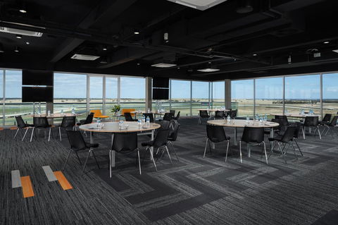 Rydges Pit Lane - Queensland Tourism 5