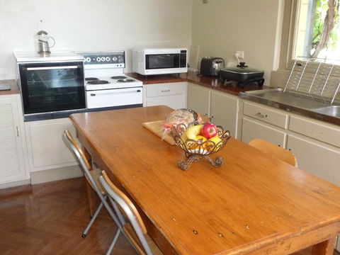 Country Bakehouse Accommodation - Queensland Tourism 5