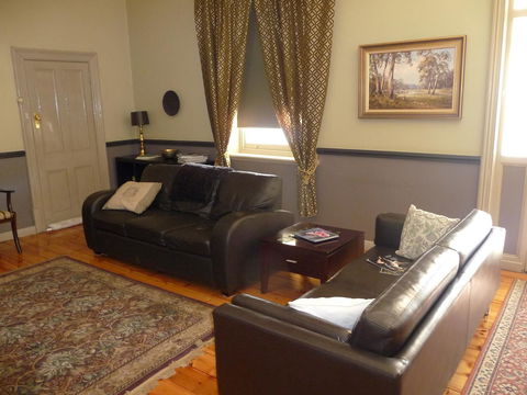 Country Bakehouse Accommodation - Queensland Tourism 4