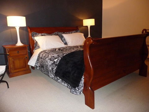 Country Bakehouse Accommodation - Queensland Tourism 3