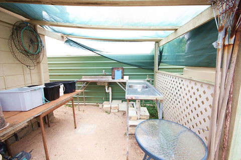 Port Vincent Motel & Apartments - QLD Tourism 23