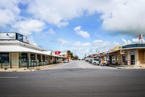 Port Vincent Motel & Apartments - QLD Tourism 34