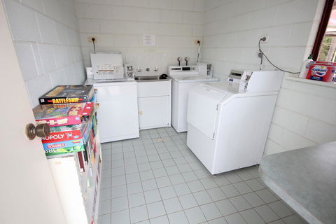 Port Vincent Motel & Apartments - QLD Tourism 24