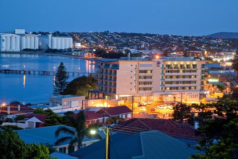 Port Lincoln Hotel - QLD Tourism 41