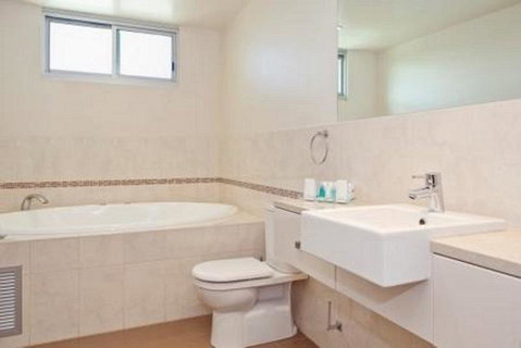 Port Lincoln Hotel - QLD Tourism 1