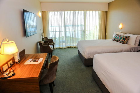 Port Lincoln Hotel - QLD Tourism 14