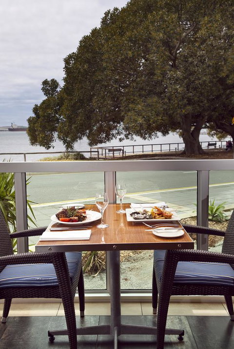 Port Lincoln Hotel - QLD Tourism 42