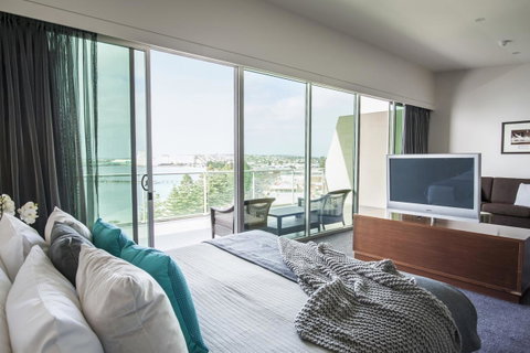 Port Lincoln Hotel - QLD Tourism 36