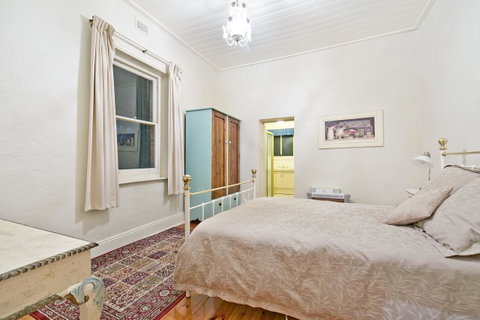 Vineyard Cottage BnB - QLD Tourism 6