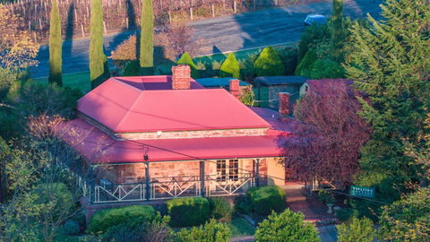 Vineyard Cottage BnB - QLD Tourism 0