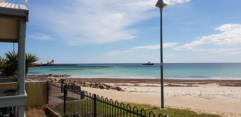 Wallaroo Beachfront Tourist Park - QLD Tourism 10