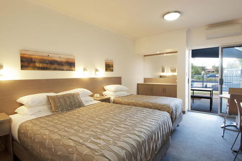 Loxton Community Hotel Motel - Queensland Tourism 16