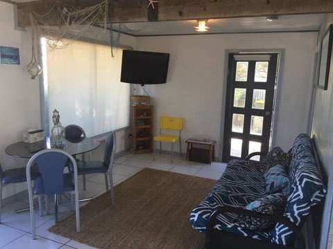 SHAKIN' SHACK - QLD Tourism 14