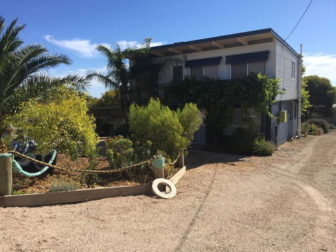 SHAKIN' SHACK - QLD Tourism 20