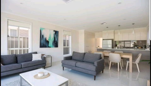 Belford Luxury * New * Clean * Cafes * Near CBD - QLD Tourism 1