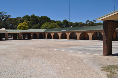 Keith Motor Inn - QLD Tourism 14