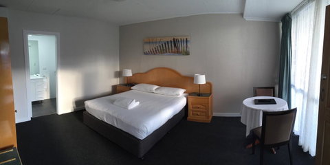 Hilton Beachfront Motel - QLD Tourism 27