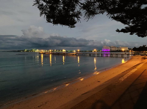 Hilton Beachfront Motel - QLD Tourism 10