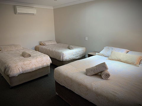 Moonta Bay Motel - QLD Tourism 11
