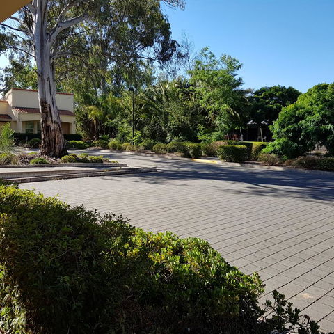 Barossa Weintal Hotel - Queensland Tourism 24