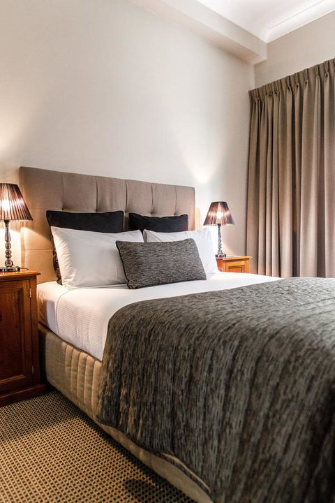 The Belmore Apartments Hotel - QLD Tourism 0
