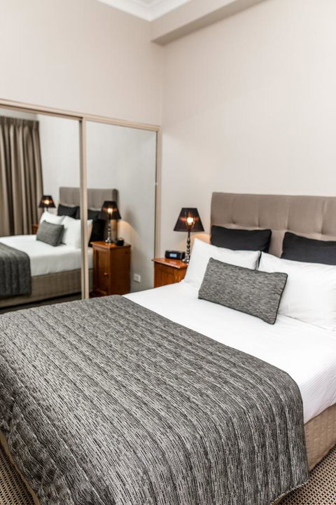 The Belmore Apartments Hotel - QLD Tourism 11