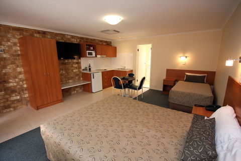 Clare Central - QLD Tourism 19