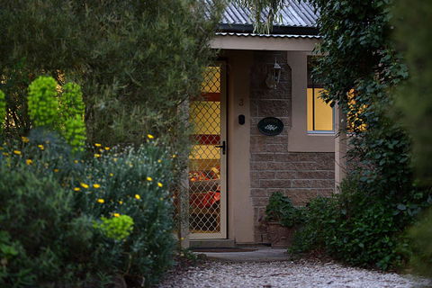 Riesling Trail & Clare Valley Cottages - QLD Tourism 1