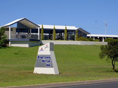 Robetown Motor Inn & Apartments - Queensland Tourism 0