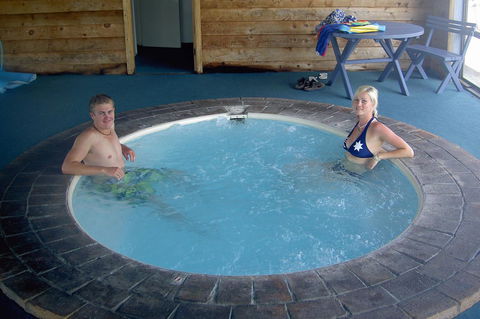 Robetown Motor Inn & Apartments - Queensland Tourism 5