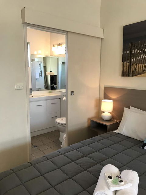 Robetown Motor Inn & Apartments - Queensland Tourism 10