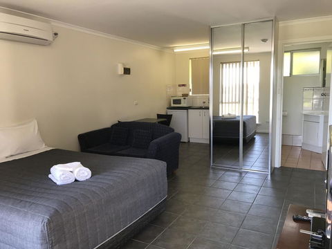 Robetown Motor Inn & Apartments - Queensland Tourism 41