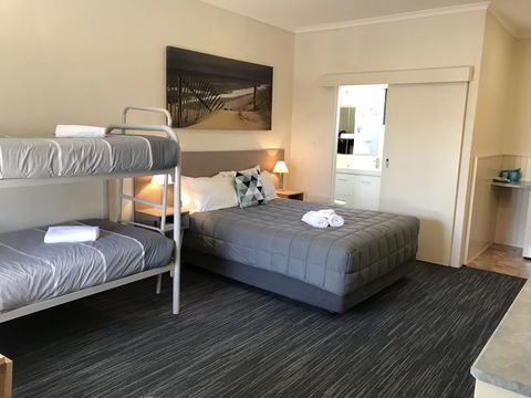 Robetown Motor Inn & Apartments - Queensland Tourism 28