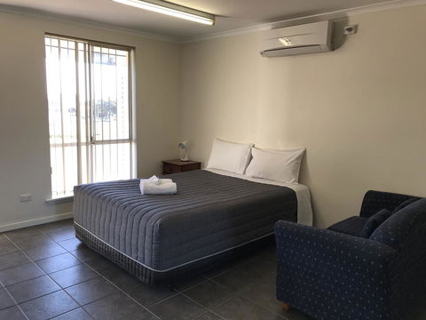 Robetown Motor Inn & Apartments - Queensland Tourism 40