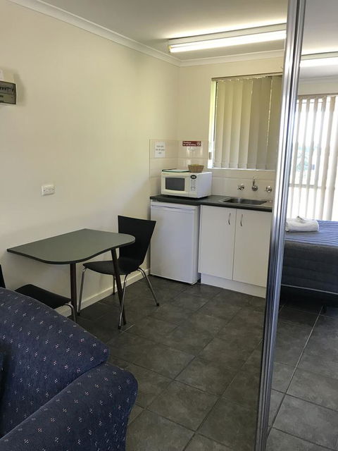 Robetown Motor Inn & Apartments - Queensland Tourism 42