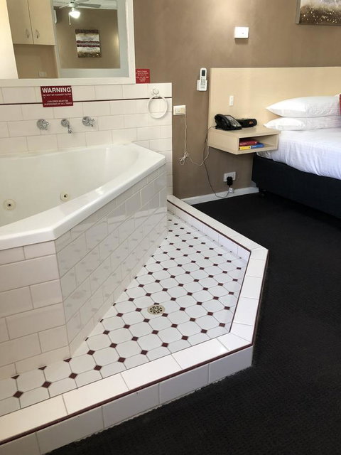 Adelaide Airport Motel - QLD Tourism 19