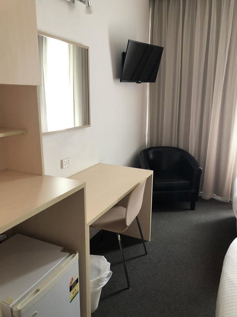Adelaide Airport Motel - QLD Tourism 26