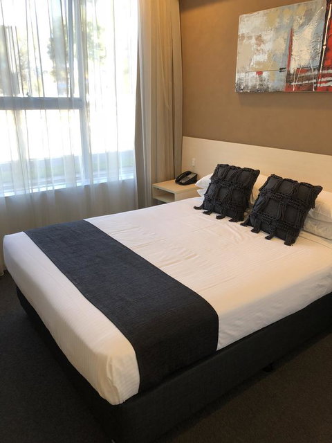 Adelaide Airport Motel - QLD Tourism 6