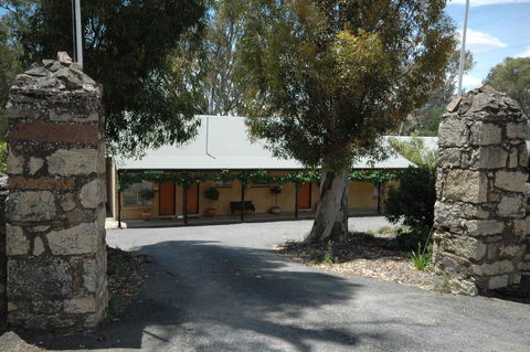 Burra Motor Inn - Queensland Tourism 13